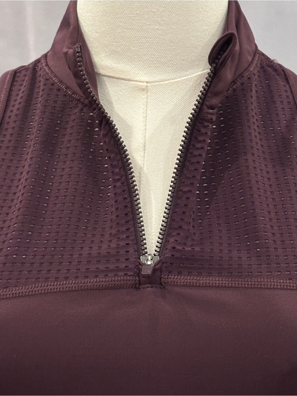 Athleta Plum High-Neck Zip Athletic Tank - Picture 4 of 8
